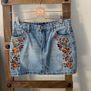 Floral embroidered jean skirt size small